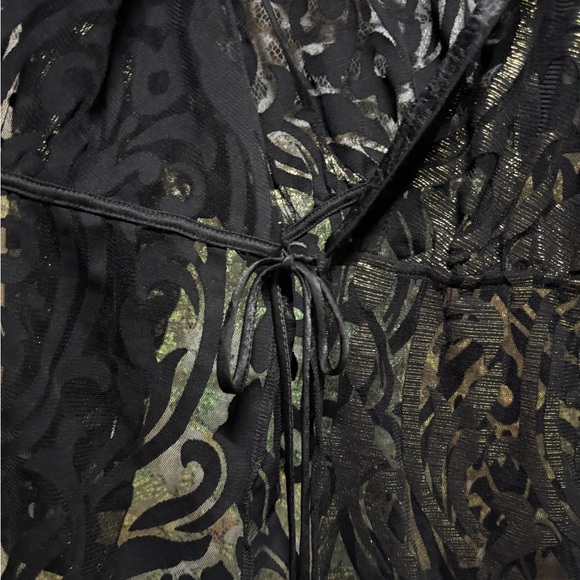 Solemio NWT Black Sheer burnout paisley gold short Robe s/m - Picture 8 of 11
